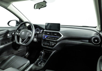 Подержанный автомобиль Changan Alsvin 2023 года (9 фото)