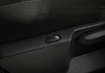 Подержанный автомобиль Renault Kaptur 2017 года (19 фото)