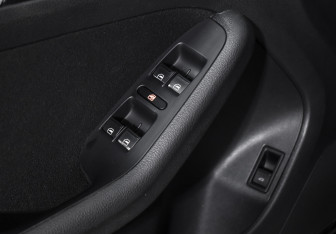 Подержанный автомобиль Volkswagen Jetta Sedan 2013 года (10 фото)