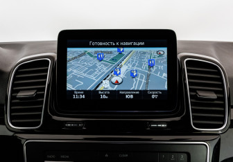 Подержанный автомобиль Mercedes-Benz GLE 2016 года (18 фото)