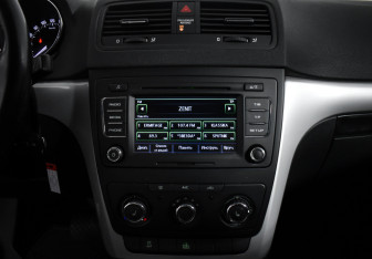Подержанный автомобиль Skoda Yeti 2013 года (16 фото)