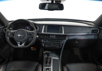 Подержанный автомобиль Kia Optima Sedan 2017 года (11 фото)