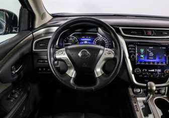 Подержанный автомобиль Nissan Murano Suv 2019 года (14 фото)