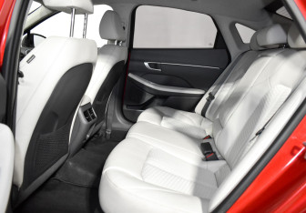 Подержанный автомобиль Hyundai Sonata 2020 года (13 фото)