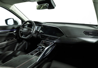 Подержанный автомобиль Geely Tugella 2021 года (9 фото)