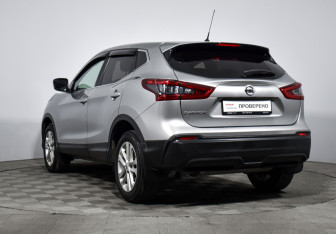 Подержанный автомобиль Nissan Qashqai 2018 года (7 фото)