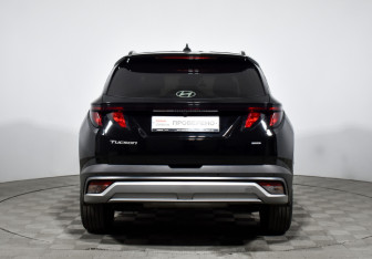 Подержанный автомобиль Hyundai Tucson 2025 года (6 фото)
