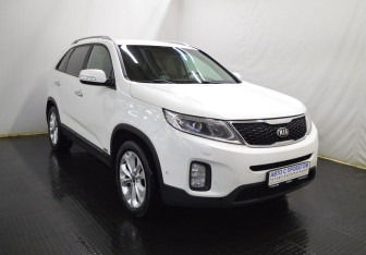 Подержанный автомобиль Kia Sorento 2017 года (3 фото)