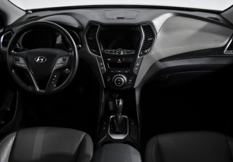 Подержанный автомобиль Hyundai Santa Fe 2016 года (14 фото)