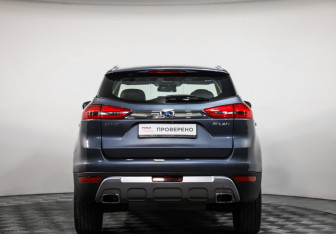 Подержанный автомобиль Geely Atlas 2019 года (6 фото)