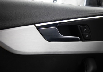 Подержанный автомобиль Audi A4 Sedan 2017 года (16 фото)