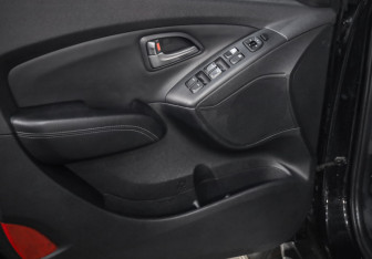 Подержанный автомобиль Hyundai ix35 2014 года (18 фото)