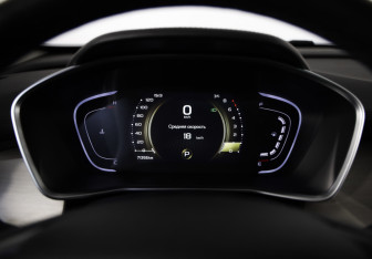 Подержанный автомобиль Geely Coolray 2022 года (12 фото)