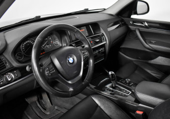Подержанный автомобиль BMW X3 2016 года (9 фото)