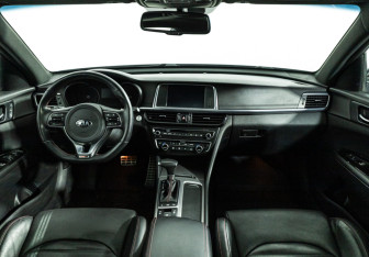 Подержанный автомобиль Kia Optima Sedan 2017 года (13 фото)