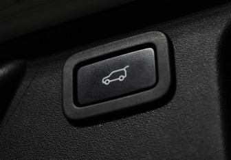 Подержанный автомобиль Land Rover Discovery Sport 2019 года (22 фото)