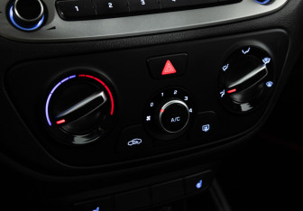 Подержанный автомобиль Hyundai Solaris Sedan 2021 года (15 фото)