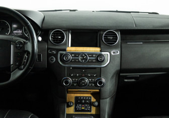 Подержанный автомобиль Land Rover Discovery 2013 года (14 фото)