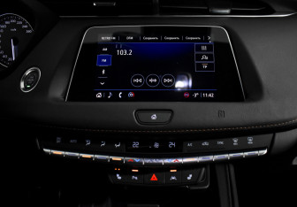 Подержанный автомобиль Cadillac XT4 2021 года (17 фото)