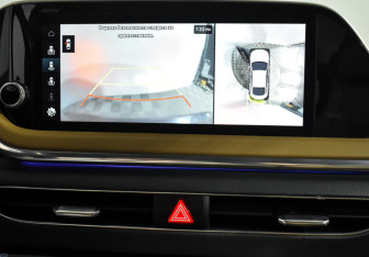 Подержанный автомобиль Hyundai Sonata 2021 года (17 фото)