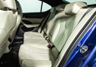 Подержанный автомобиль Skoda Octavia Liftback 2022 года (10 фото)