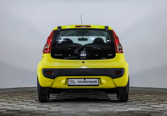 Подержанный автомобиль Peugeot 107 2010 года (6 фото)