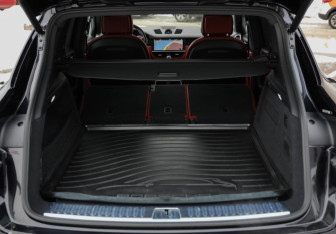 Подержанный автомобиль Porsche Cayenne 2019 года (39 фото)