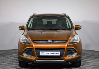 Подержанный автомобиль Ford Kuga 2014 года (2 фото)