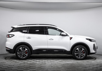 Подержанный автомобиль Chery Tiggo 7 Pro Max 2024 года (4 фото)