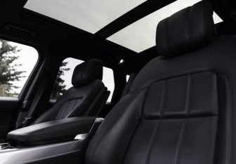Подержанный автомобиль Land Rover Range Rover Sport 2022 года (15 фото)