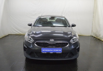 Подержанный автомобиль Kia Ceed Wagon 2019 года (2 фото)