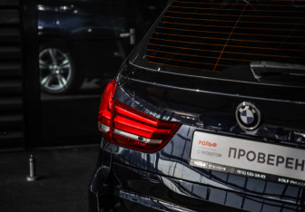 Подержанный автомобиль BMW X5 2017 года (7 фото)