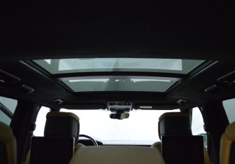 Подержанный автомобиль Land Rover Range Rover 2018 года (15 фото)