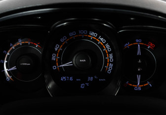 Подержанный автомобиль LADA (ВАЗ) Vesta Sedan 2017 года (19 фото)