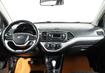 Подержанный автомобиль Kia Picanto 2014 года (13 фото)