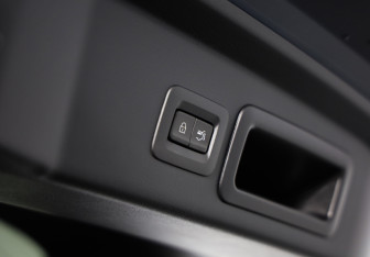 Подержанный автомобиль Mazda CX-30 2019 года (33 фото)