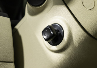 Подержанный автомобиль Infiniti QX80 2015 года (23 фото)