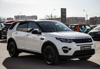 Подержанный автомобиль Land Rover Discovery Sport 2016 года (4 фото)