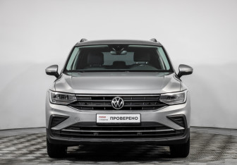 Подержанный автомобиль Volkswagen Tiguan 2020 года (2 фото)