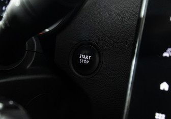 Подержанный автомобиль Renault Arkana 2019 года (17 фото)