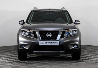 Подержанный автомобиль Nissan Terrano 2018 года (2 фото)