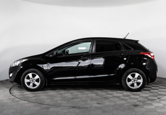 Подержанный автомобиль Hyundai i30 Hatchback 2013 года (8 фото)