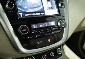 Подержанный автомобиль Nissan Murano Suv 2019 года (20 фото)