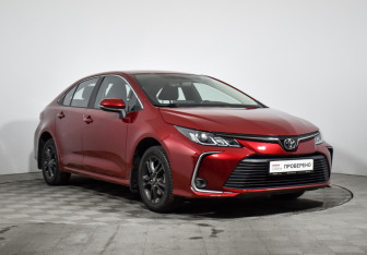 Подержанный автомобиль Toyota Corolla Sedan 2019 года (3 фото)