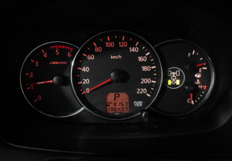 Подержанный автомобиль Mitsubishi Pajero Sport 2013 года (12 фото)