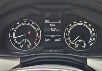 Подержанный автомобиль Skoda Rapid Liftback 2022 года (20 фото)