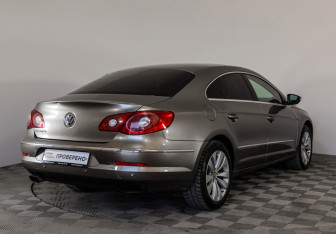 Подержанный автомобиль Volkswagen Passat CC 2010 года (5 фото)