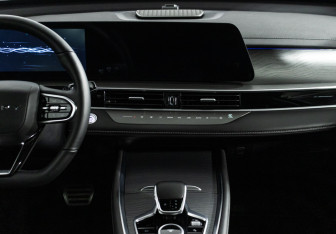 Подержанный автомобиль Chery Tiggo 8 Pro Max 2024 года (14 фото)