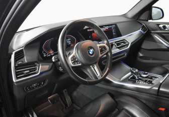 Подержанный автомобиль BMW X5 2019 года (9 фото)