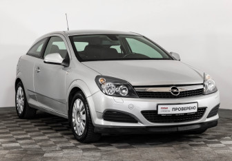 Подержанный автомобиль Opel Astra Hatchback 2010 года (3 фото)
